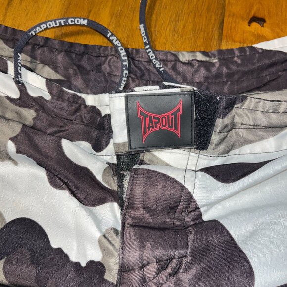 Tapout MMA athletic workout sparring shorts gray white camo 38-40" - Picture 7 of 9